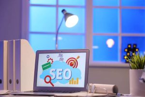 راهنمای جامع افزایش بازدید سایت: چکیده تجربیات موفق نی‌نی‌سایت، 7 نکته الزامی و پاسخ به سوالات متداول